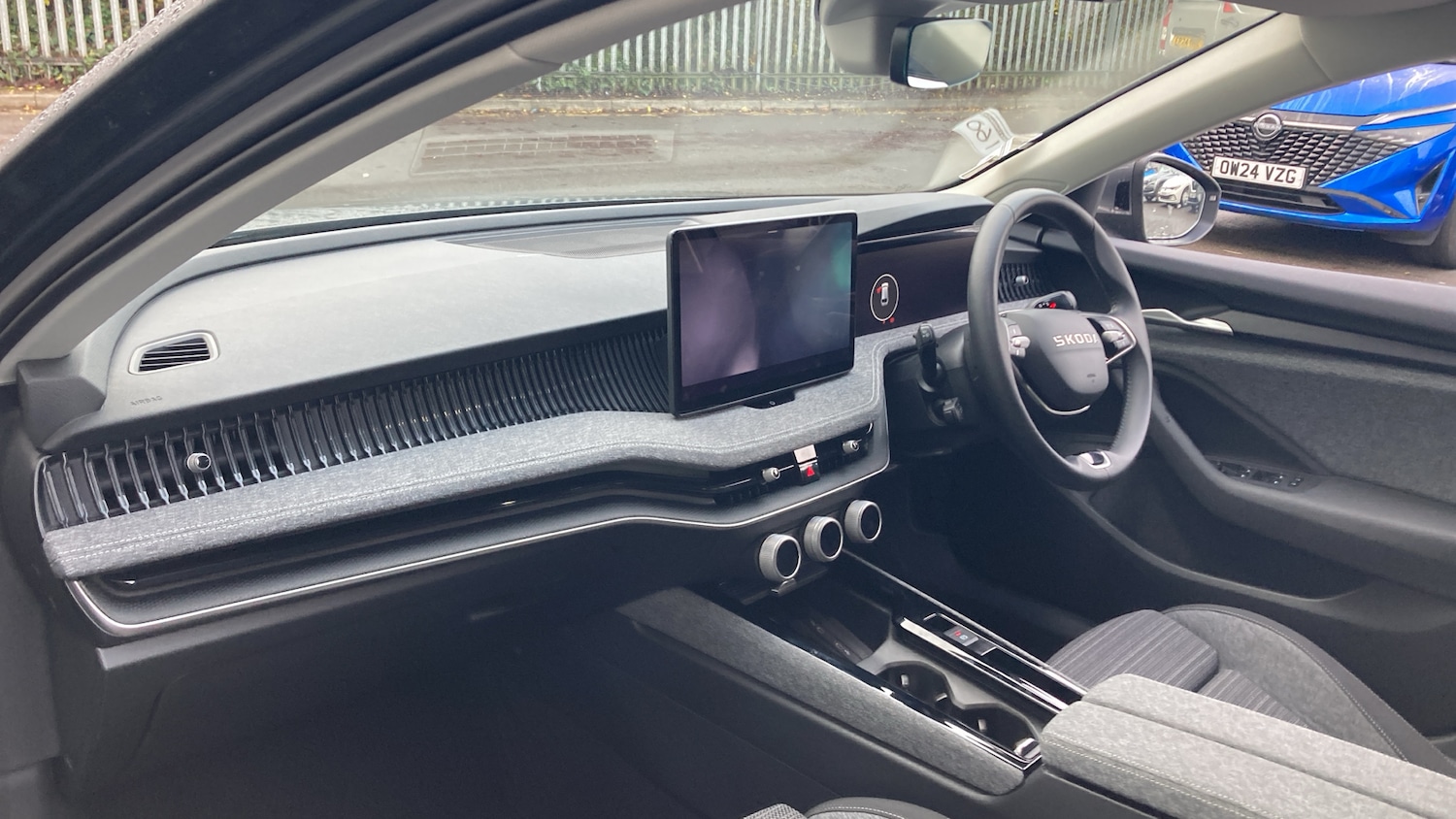 Used Skoda Superb 2025 for sale - 77208821: Photo 2