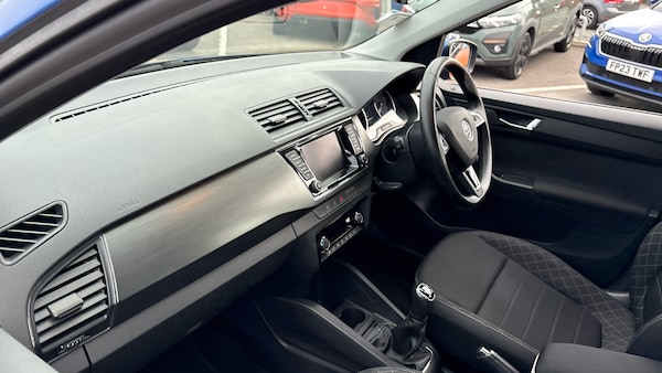 Used Skoda Fabia 2016 for sale - 76183173: Photo 2