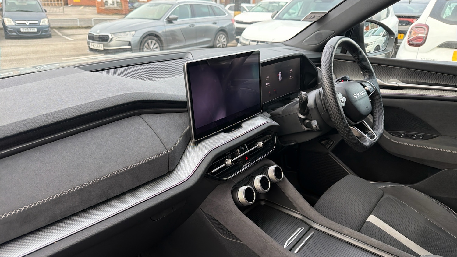 Used Skoda Kodiaq 2025 for sale - 76706269: Photo 2