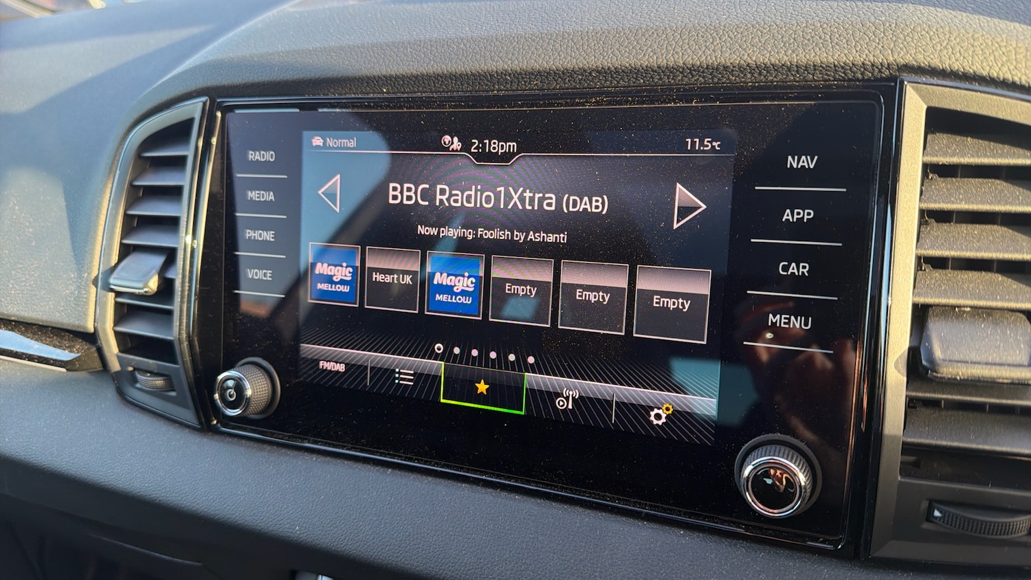 Used Skoda Karoq 2024 for sale - 76859642: Photo 12