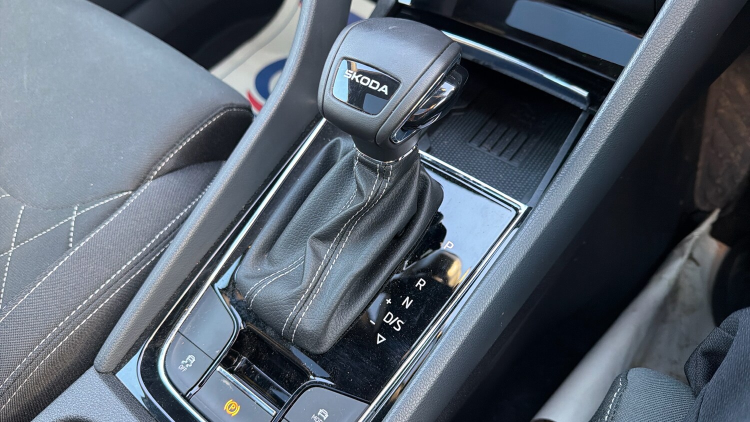 Used Skoda Karoq 2024 for sale - 76859642: Photo 14