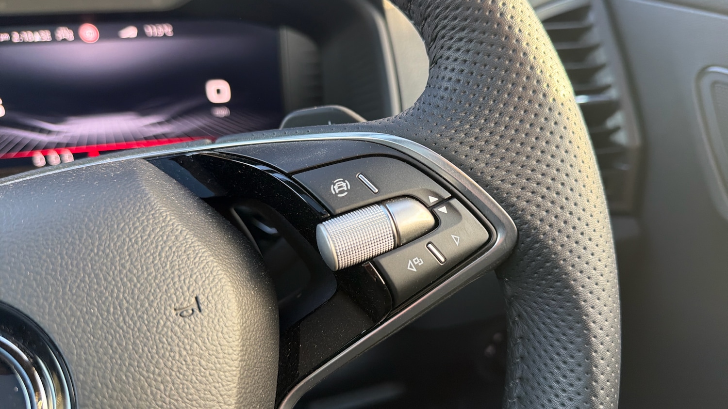 Used Skoda Karoq 2024 for sale - 76859642: Photo 18