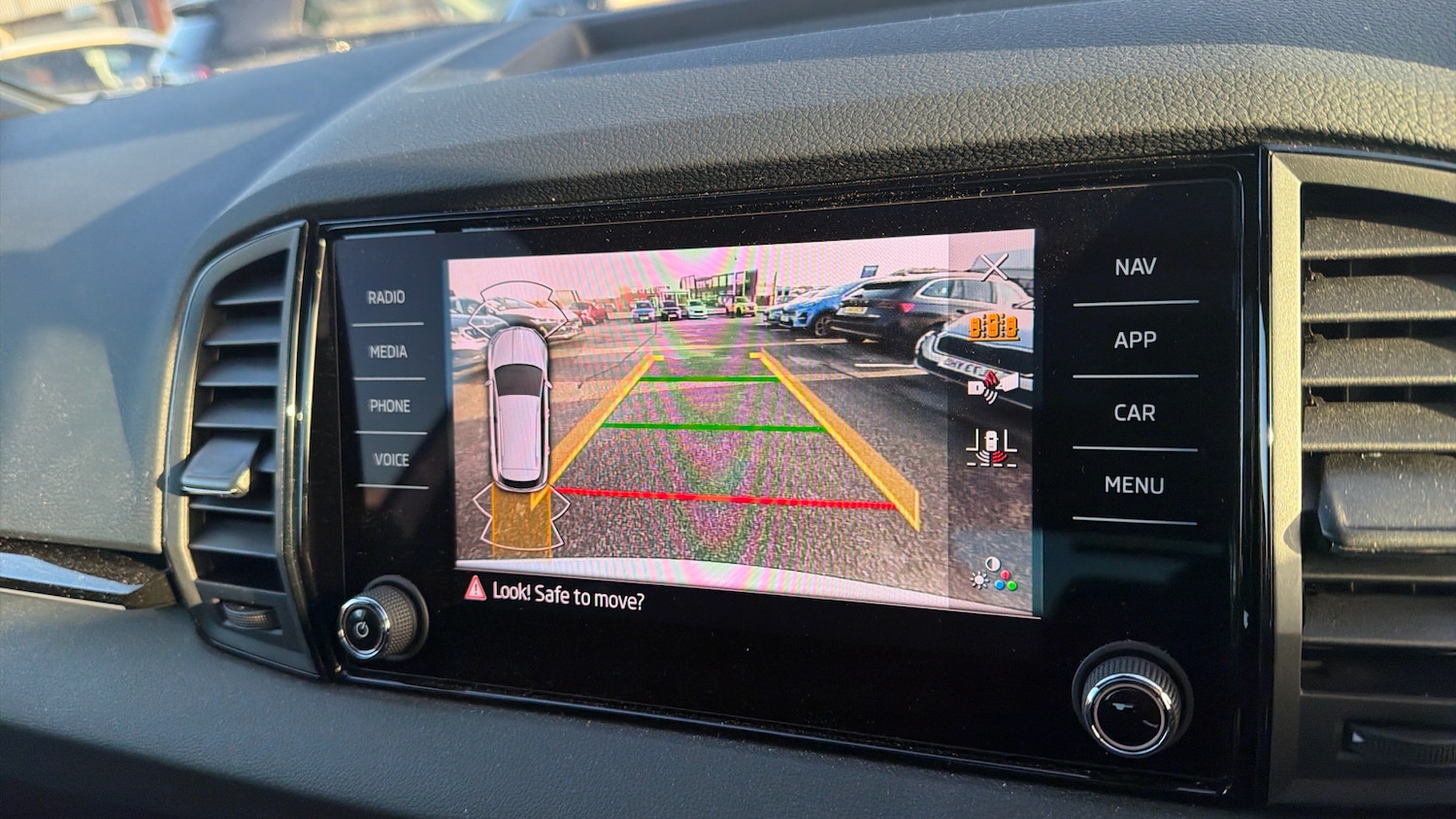 Used Skoda Karoq 2024 for sale - 76859642: Photo 23