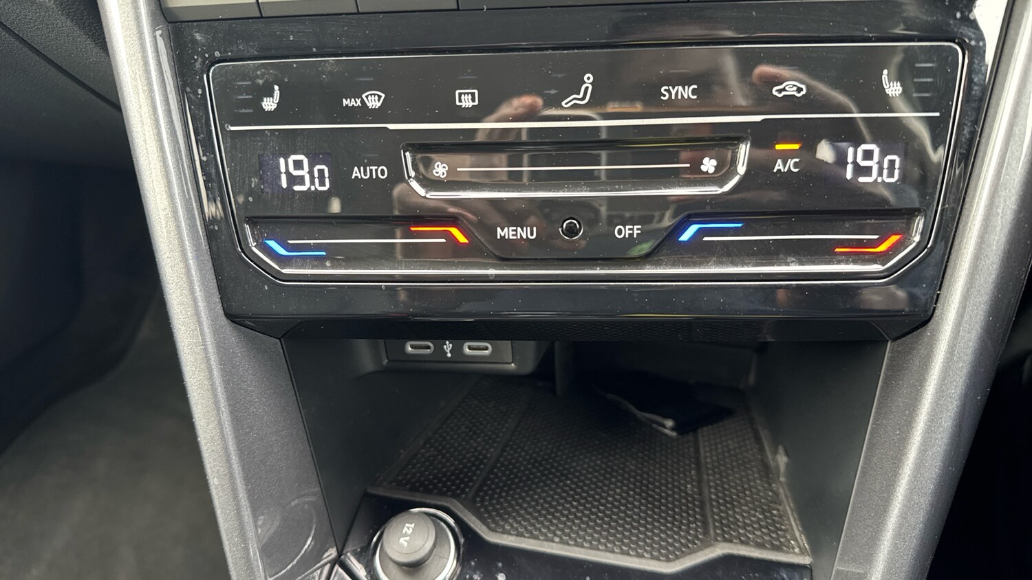 Used Volkswagen T-Roc 2023 for sale - 78177401: Photo 13