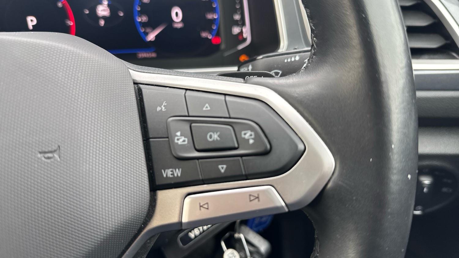 Used Volkswagen T-Roc 2023 for sale - 78177401: Photo 18