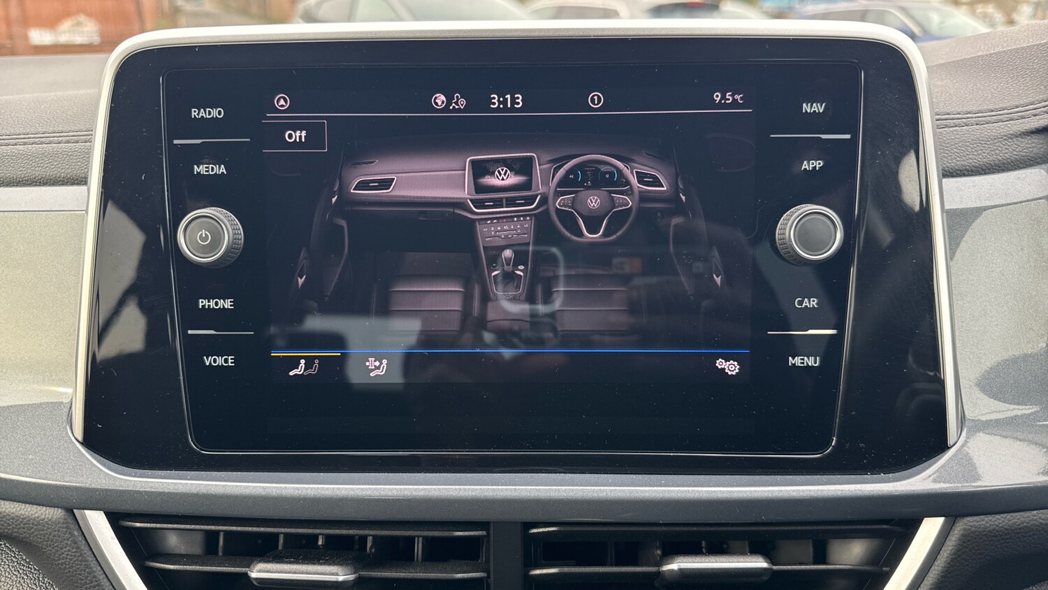 Used Volkswagen T-Roc 2023 for sale - 78177401: Photo 22