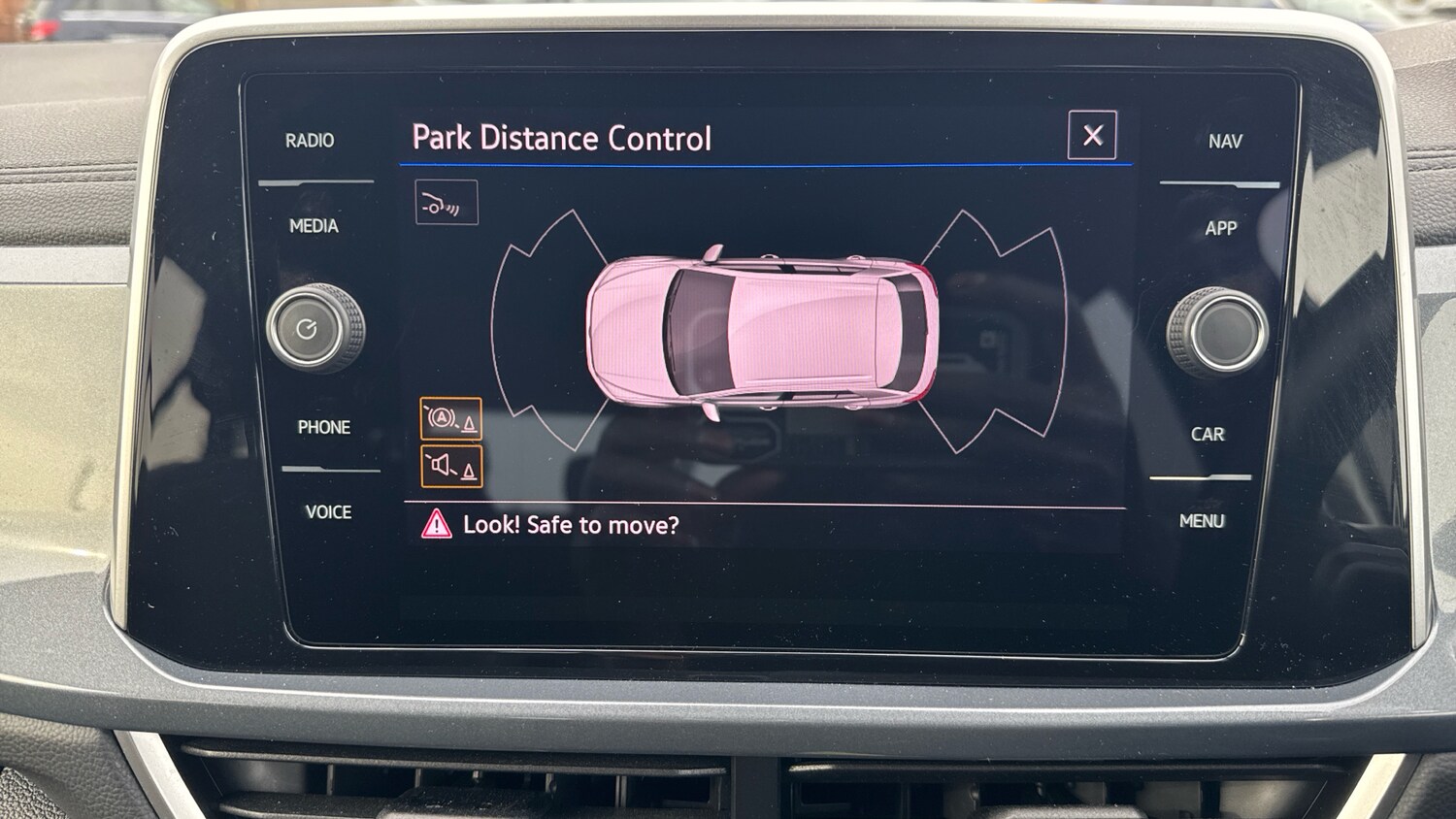 Used Volkswagen T-Roc 2023 for sale - 78177401: Photo 24