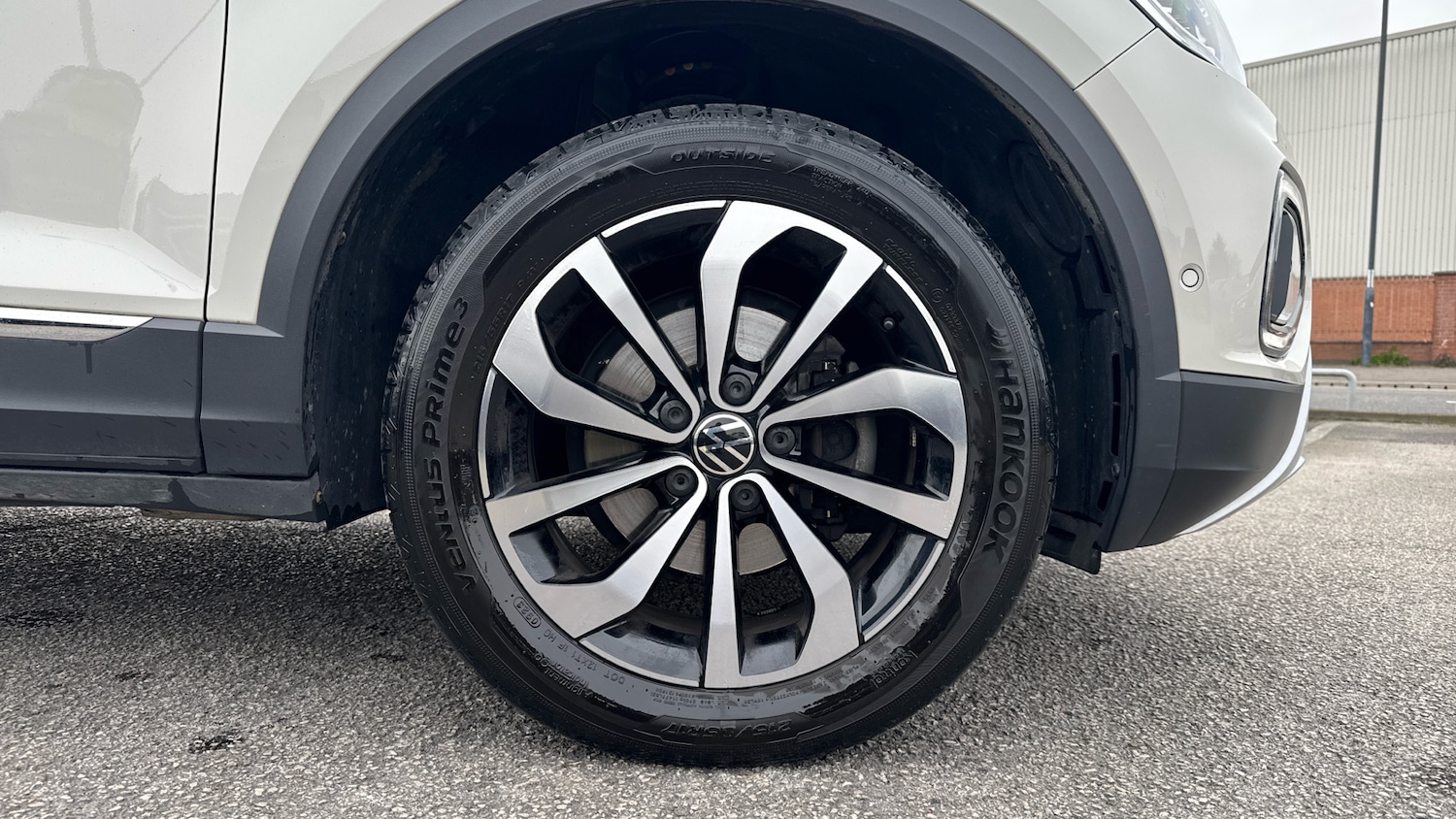 Used Volkswagen T-Roc 2023 for sale - 78177401: Photo 5