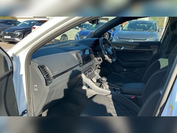 Used Skoda Karoq 2025 for sale - 78357032: Photo