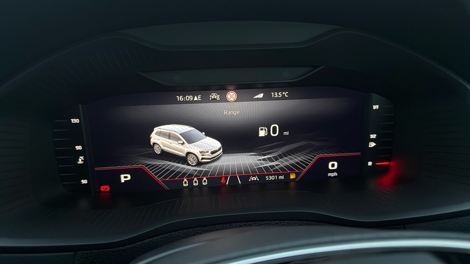 Used Skoda Karoq 2025 for sale - 76531342: Photo 11