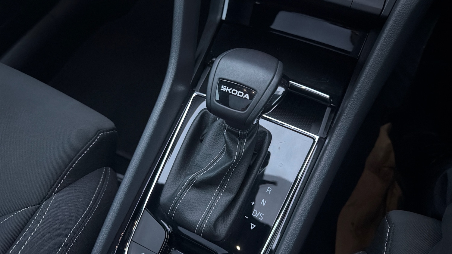Used Skoda Karoq 2025 for sale - 76531342: Photo 14