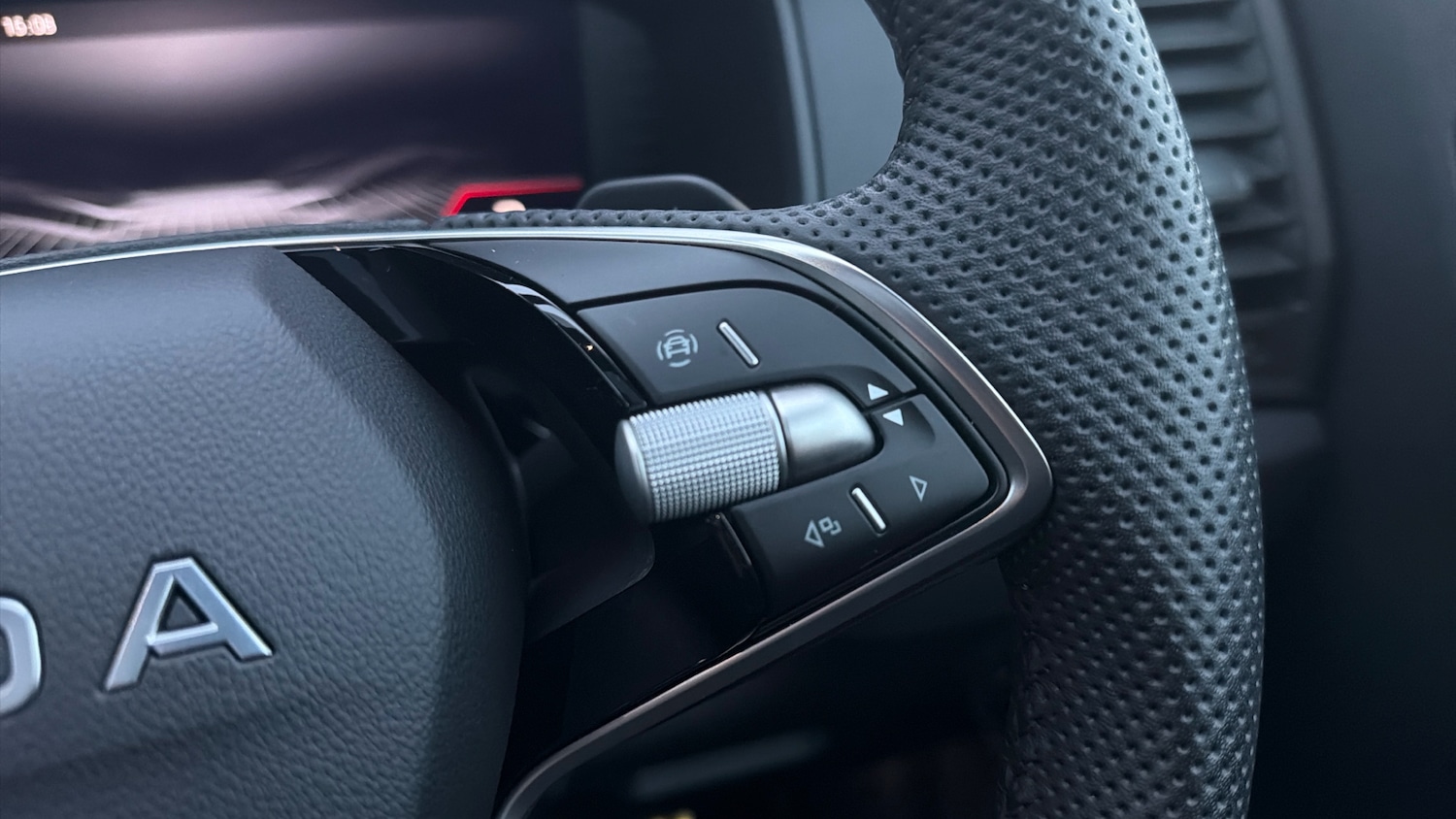 Used Skoda Karoq 2025 for sale - 76531342: Photo 18