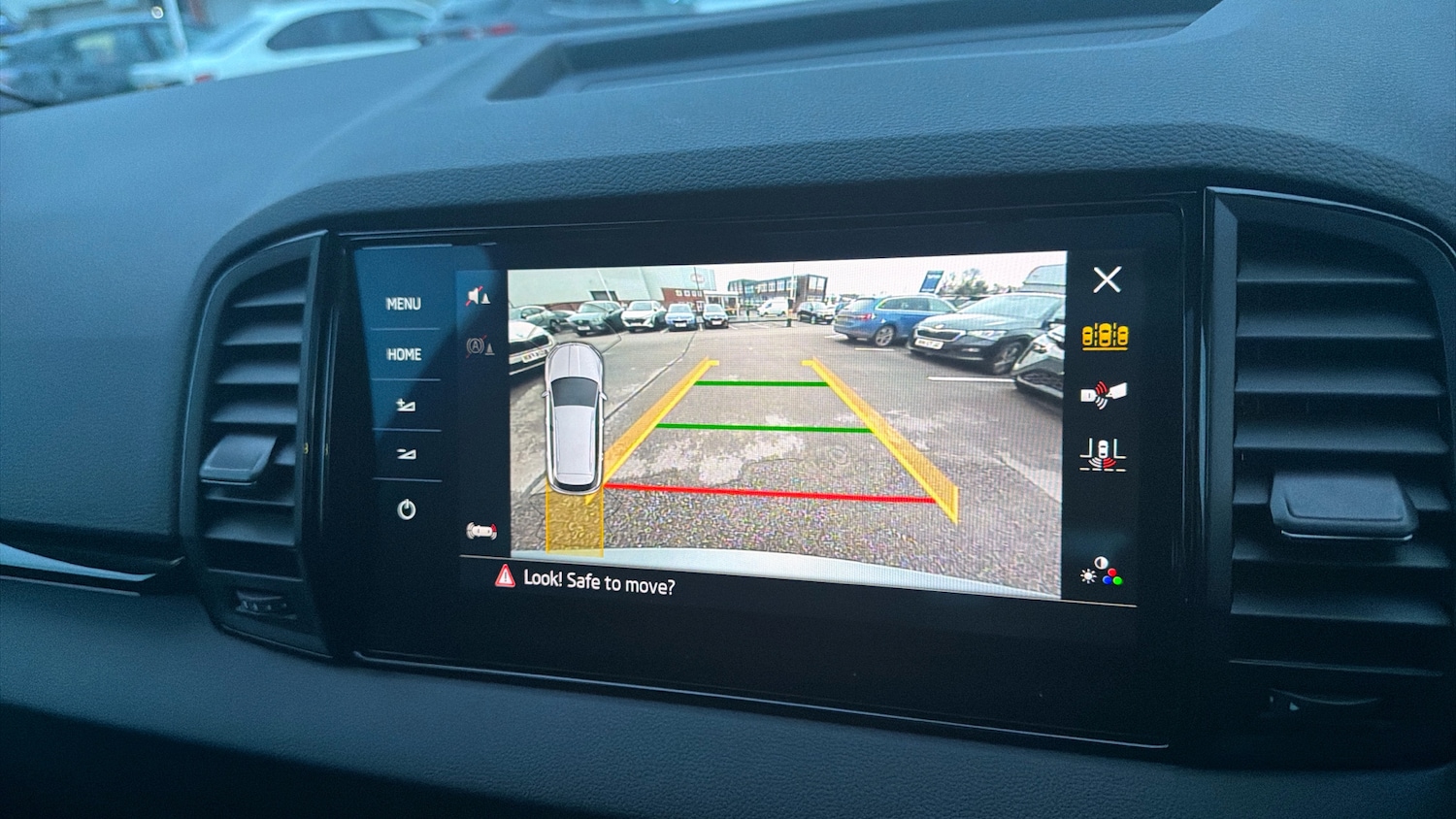 Used Skoda Karoq 2025 for sale - 76531342: Photo 21