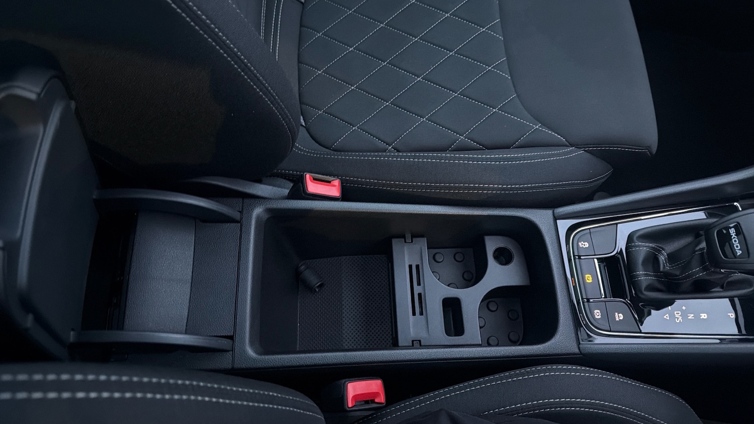 Used Skoda Karoq 2025 for sale - 76531342: Photo 23