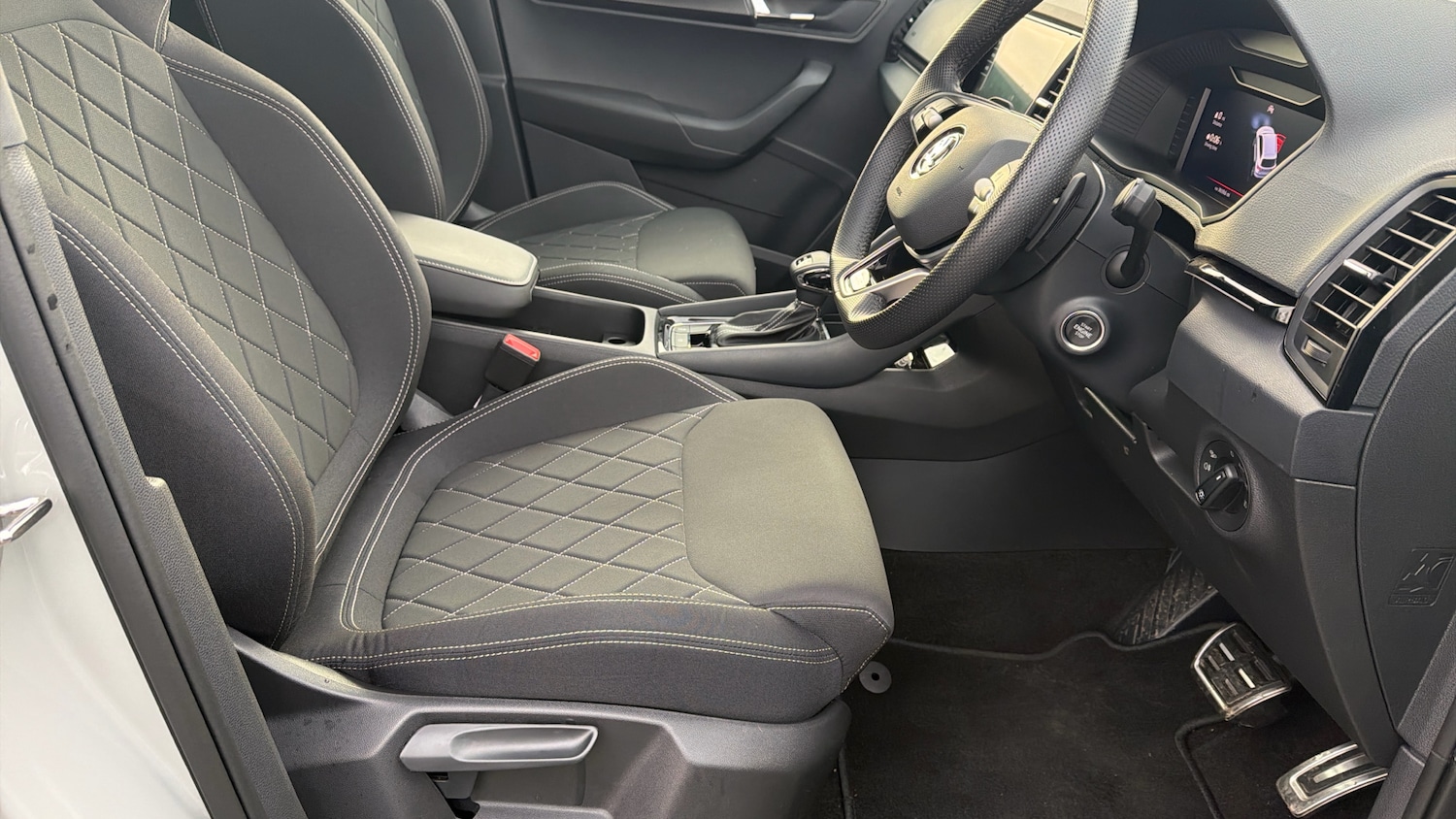 Used Skoda Karoq 2025 for sale - 76829548: Photo 15