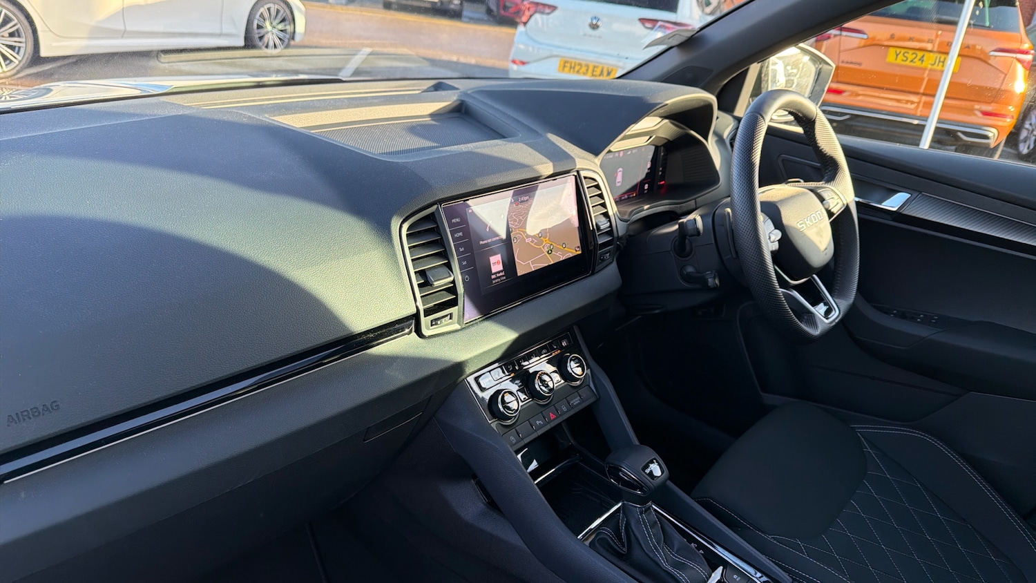 Used Skoda Karoq 2025 for sale - 76829551: Photo 2