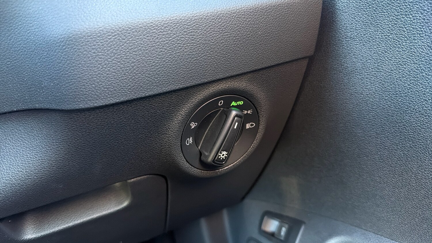 Used Skoda Karoq 2025 for sale - 76829551: Photo 23