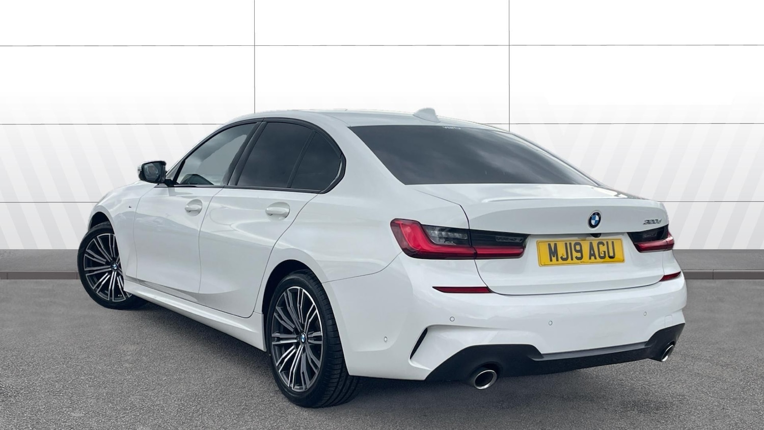 Used BMW 3 Series 2019 for sale - 76117320: Photo 2