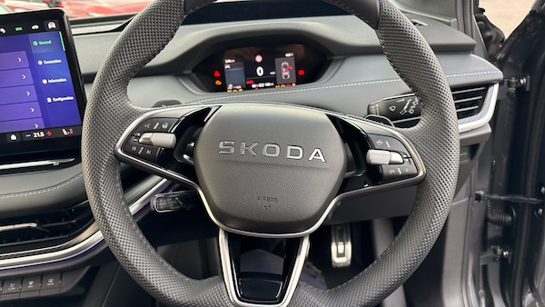 Used Skoda Enyaq 2025 for sale - 76329933: Photo 10