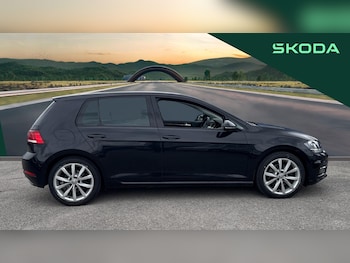 Used Volkswagen Golf 2018 for sale - 77591311: Photo