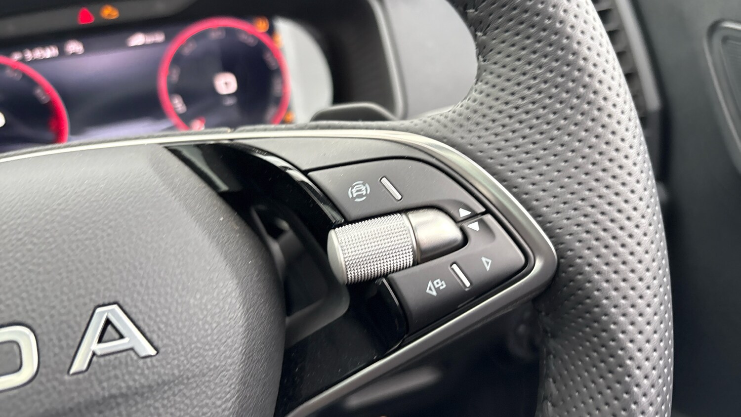 Used Skoda Karoq 2025 for sale - 76120101: Photo 18