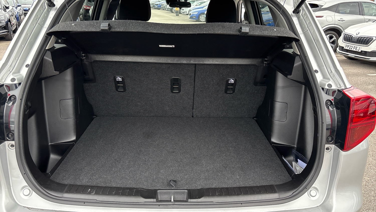 Used Suzuki Vitara 2021 for sale - 77945327: Photo 4