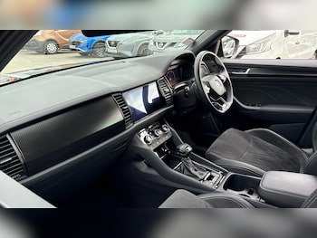 Used Skoda Kodiaq 2024 for sale - 76319998: Photo 2