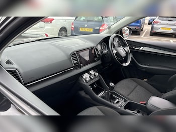 Used Skoda Karoq 2021 for sale - 76025800: Photo