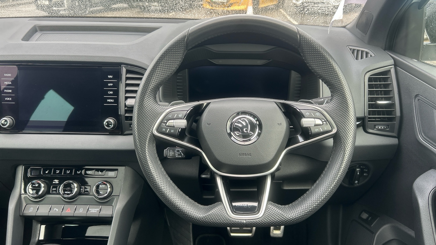 Used Skoda Karoq 2025 for sale - 75959398: Photo 10