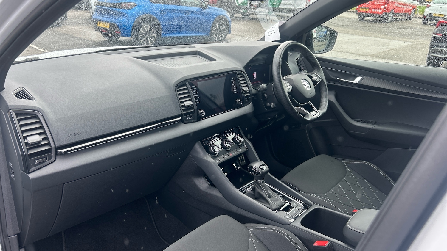 Used Skoda Karoq 2025 for sale - 75959398: Photo 2