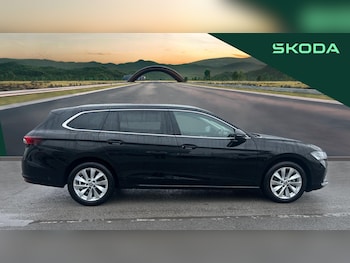 Used Skoda Superb 2024 for sale - 75968984: Photo