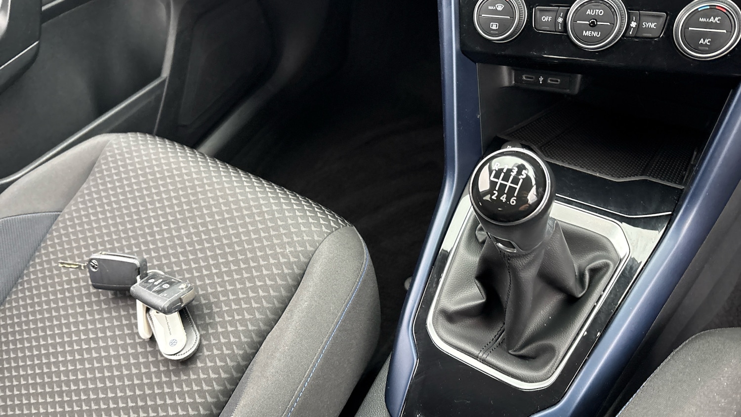 Used Volkswagen T-Roc 2020 for sale - 76412366: Photo 14