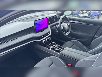 Used Skoda Superb 2025 for sale - 76957336: Photo