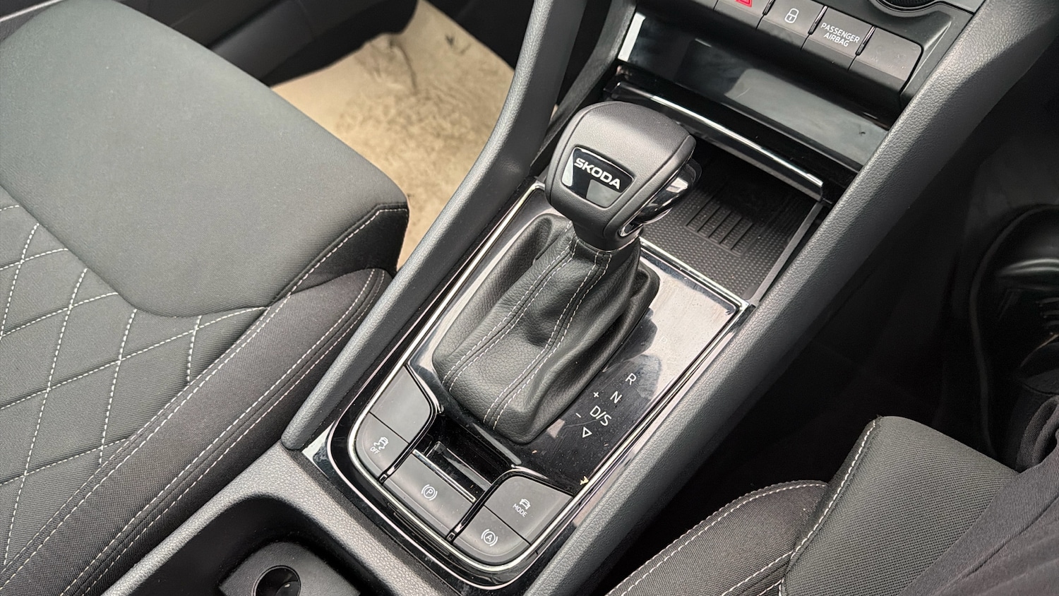 Used Skoda Karoq 2025 for sale - 76532568: Photo 14