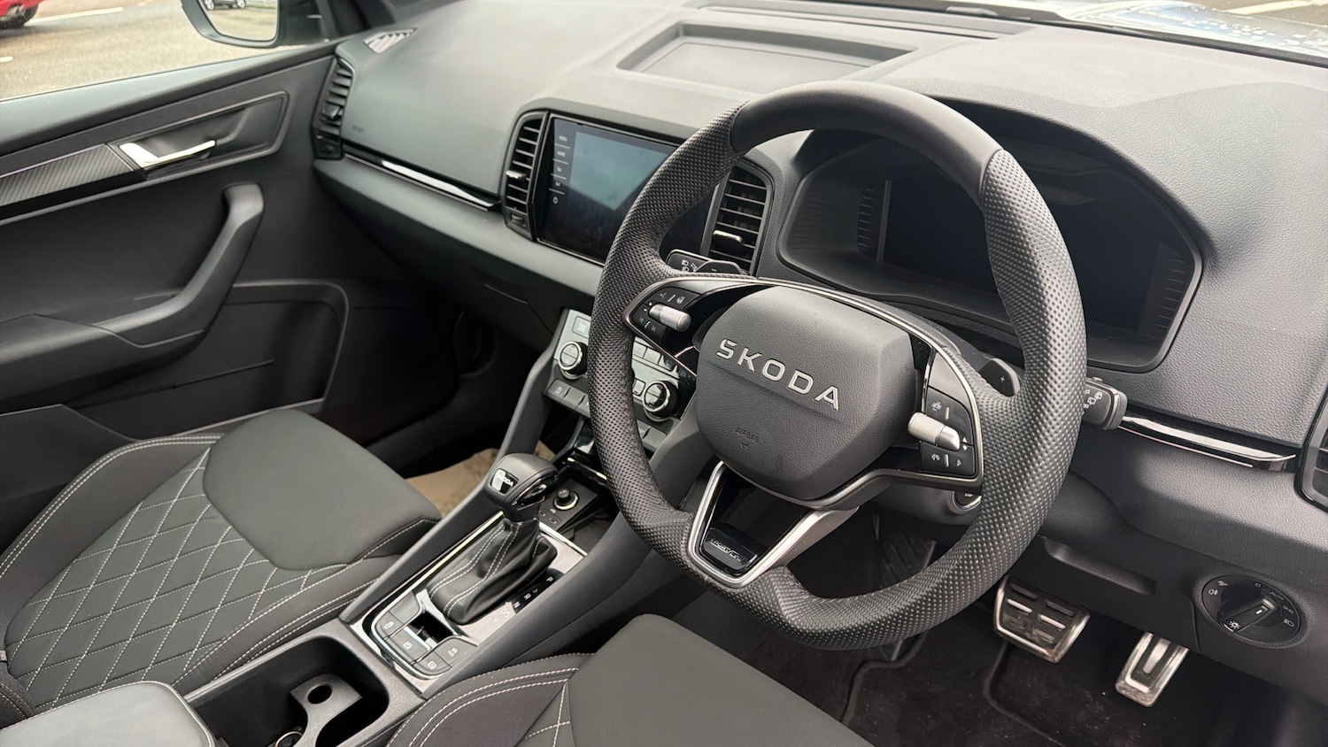 Used Skoda Karoq 2025 for sale - 76532568: Photo 6