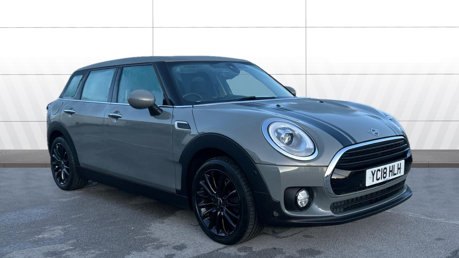 Used MINI Clubman 2018 for sale - 76921185: Photo 1
