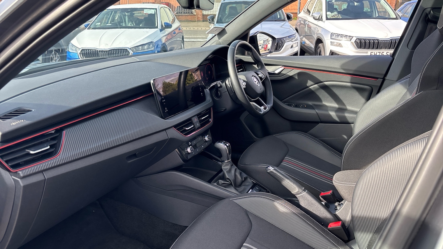 Used Skoda Kamiq 2024 for sale - 77664833: Photo 2