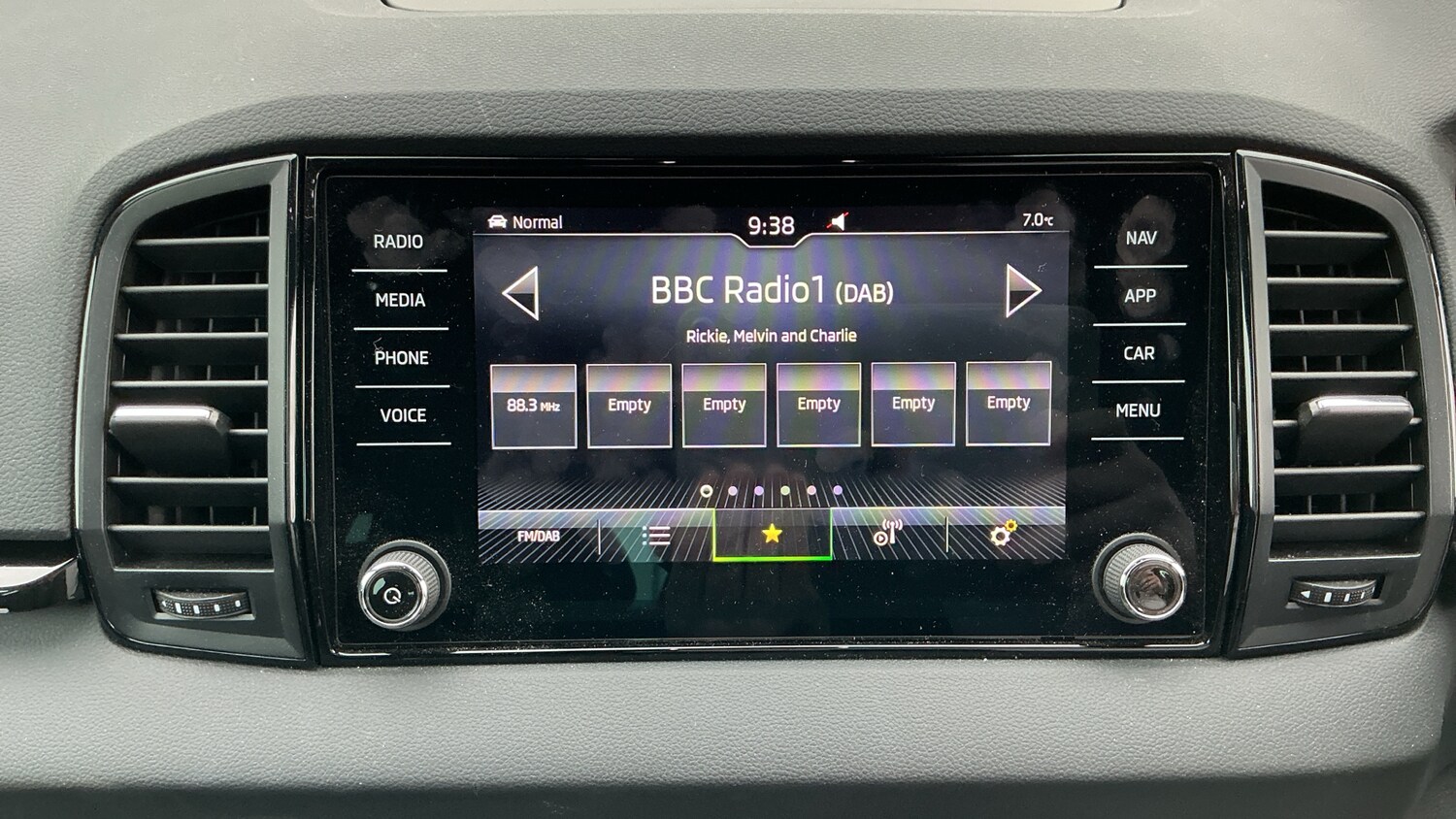 Used Skoda Karoq 2023 for sale - 77432509: Photo 12