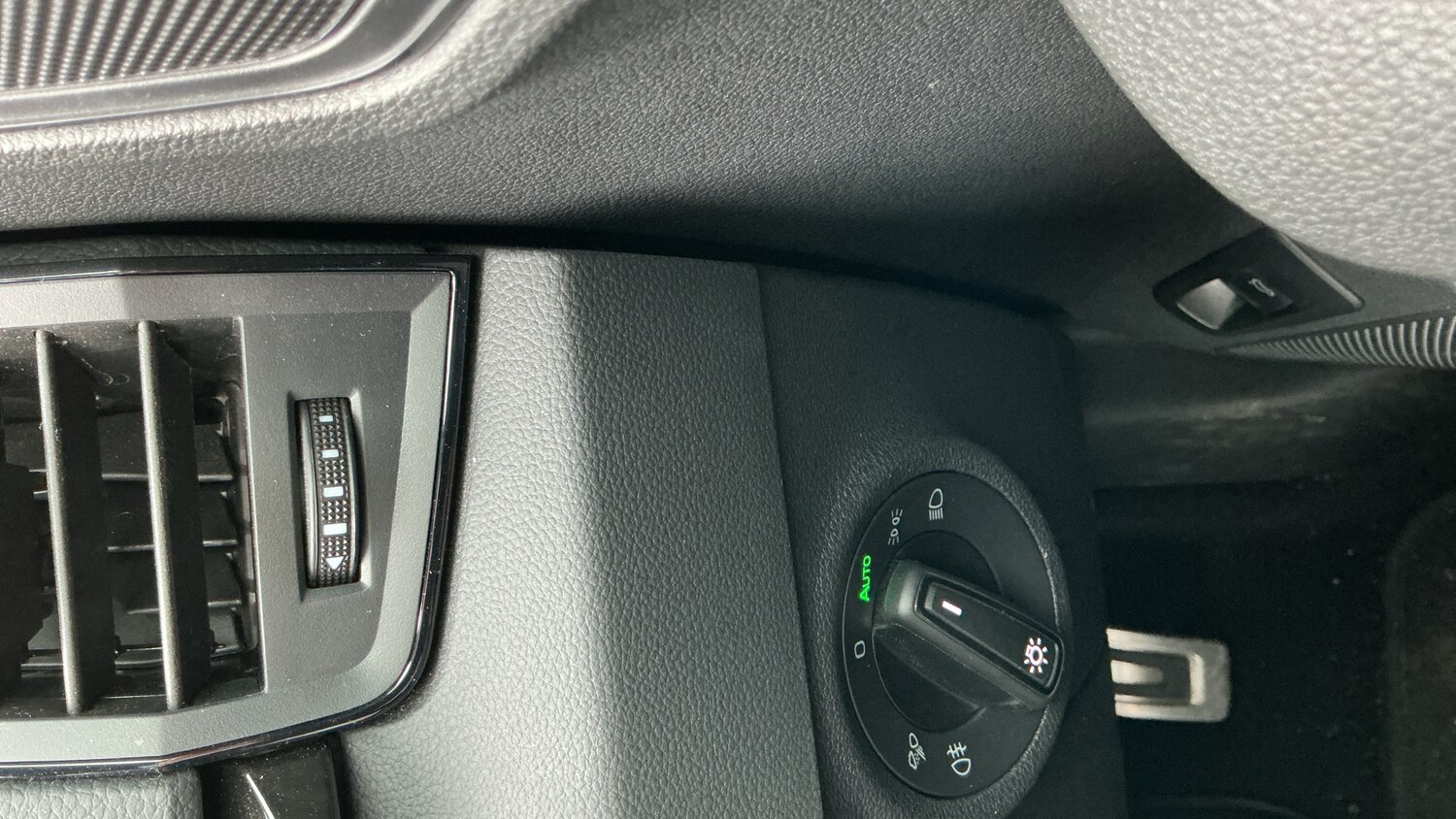 Used Skoda Karoq 2023 for sale - 77432509: Photo 26