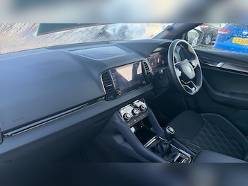 Used Skoda Karoq 2024 for sale - 76737942: Photo