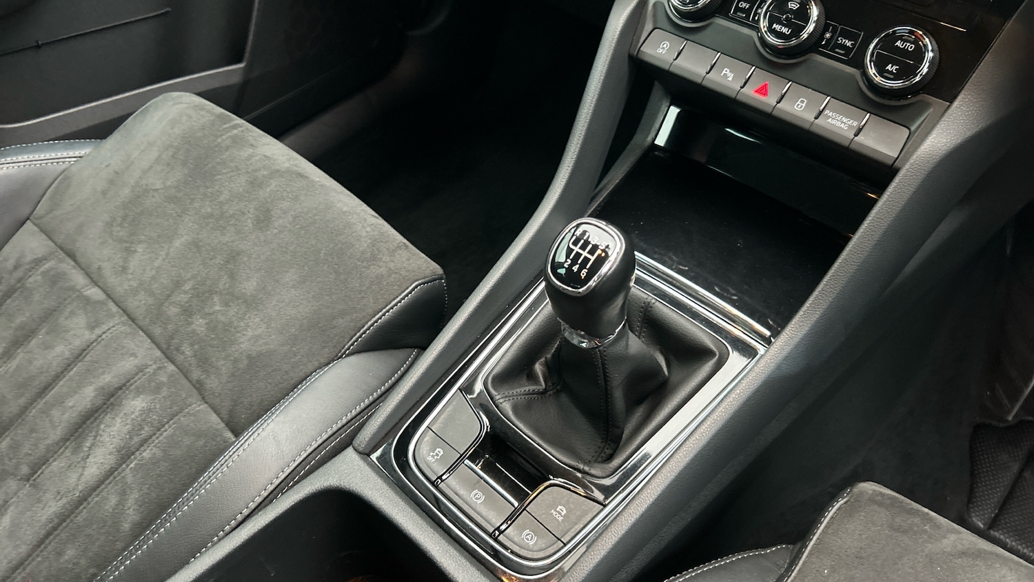 Used Skoda Karoq 2022 for sale - 77282945: Photo 14