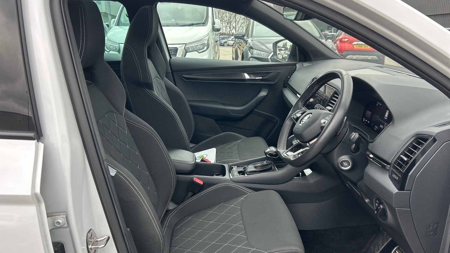 Used Skoda Karoq 2023 for sale - 77622321: Photo 15