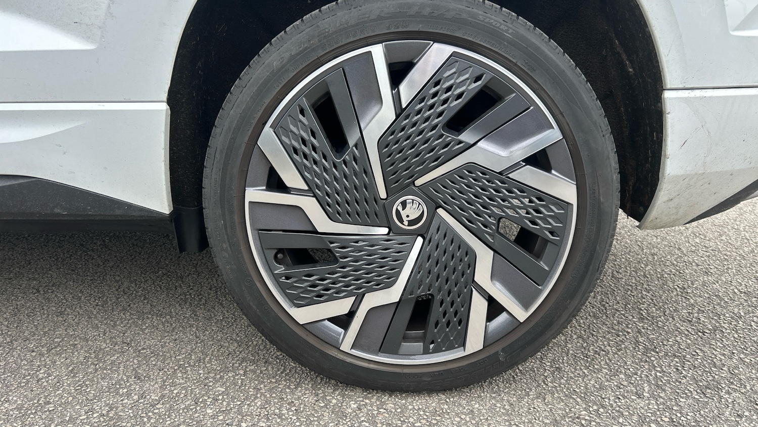 Used Skoda Karoq 2023 for sale - 77622321: Photo 31