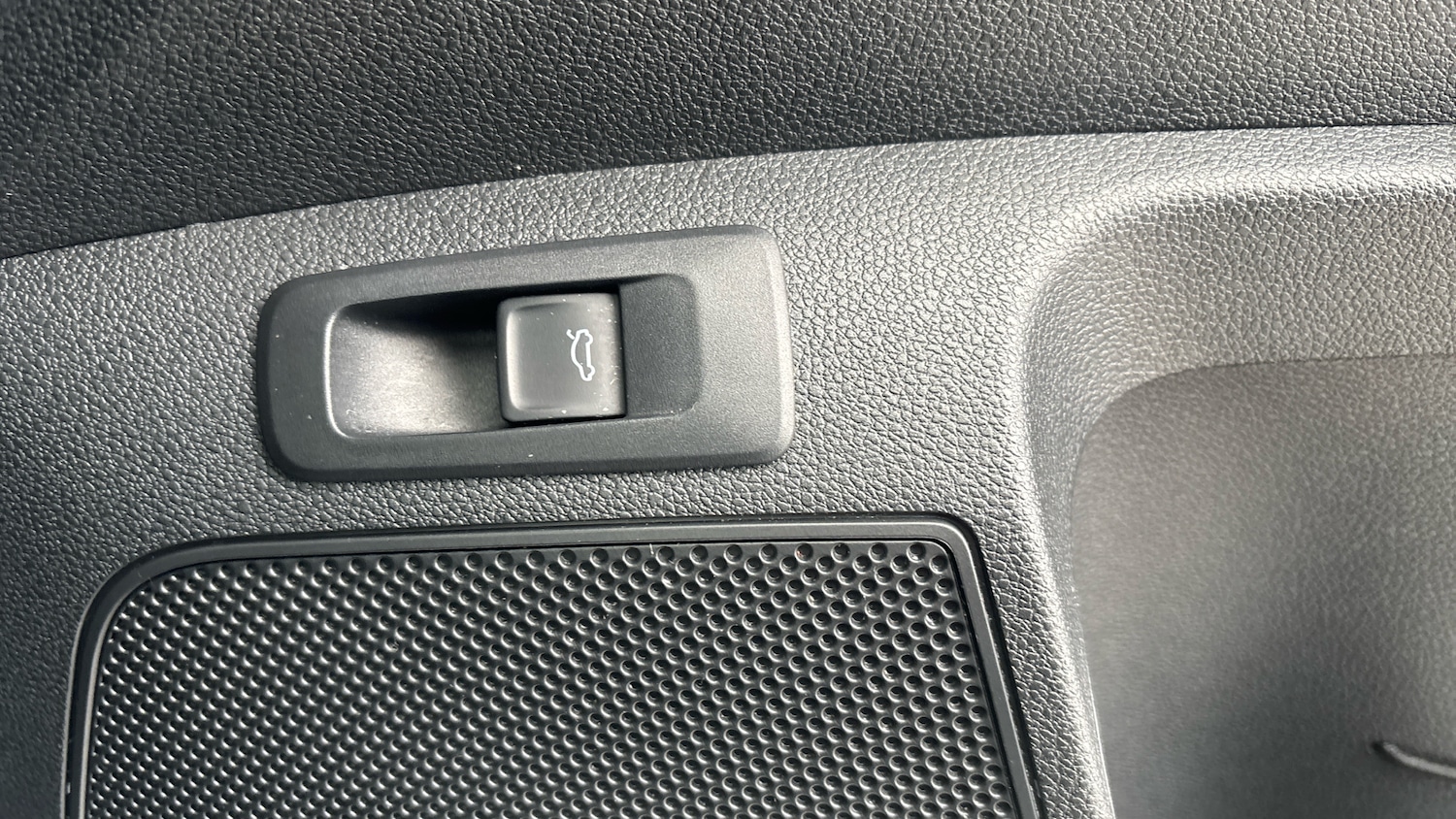 Used Skoda Karoq 2023 for sale - 77622321: Photo 35