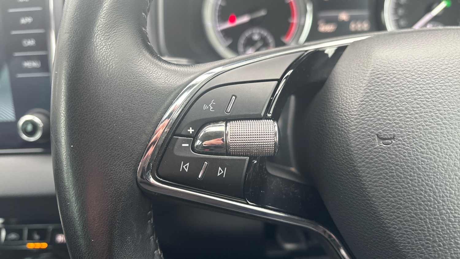 Used Skoda Karoq 2021 for sale - 77639117: Photo 17