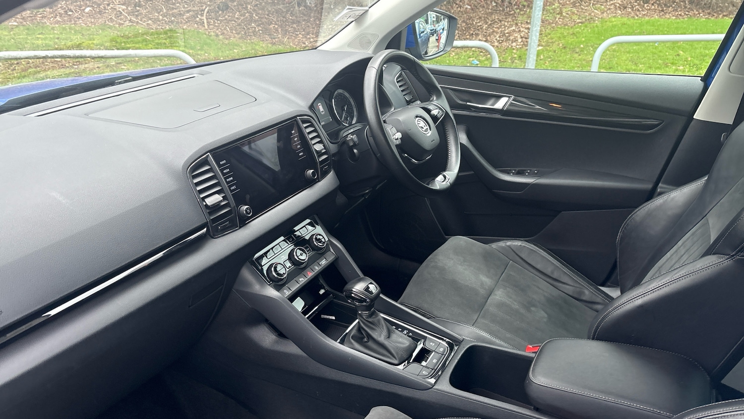 Used Skoda Karoq 2021 for sale - 77639117: Photo 2