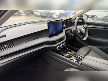 Used Skoda Superb 2024 for sale - 76879210: Photo