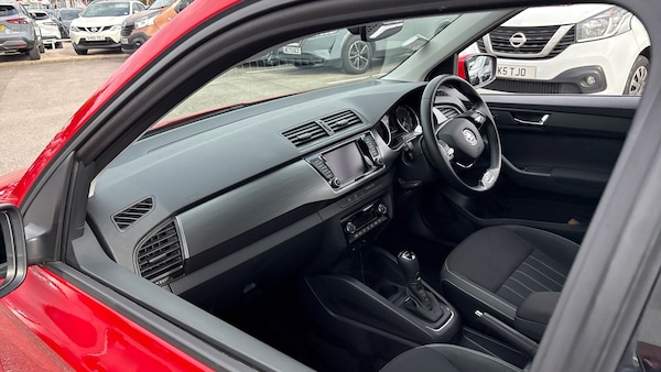 Used Skoda Fabia 2021 for sale - 76157084: Photo 2