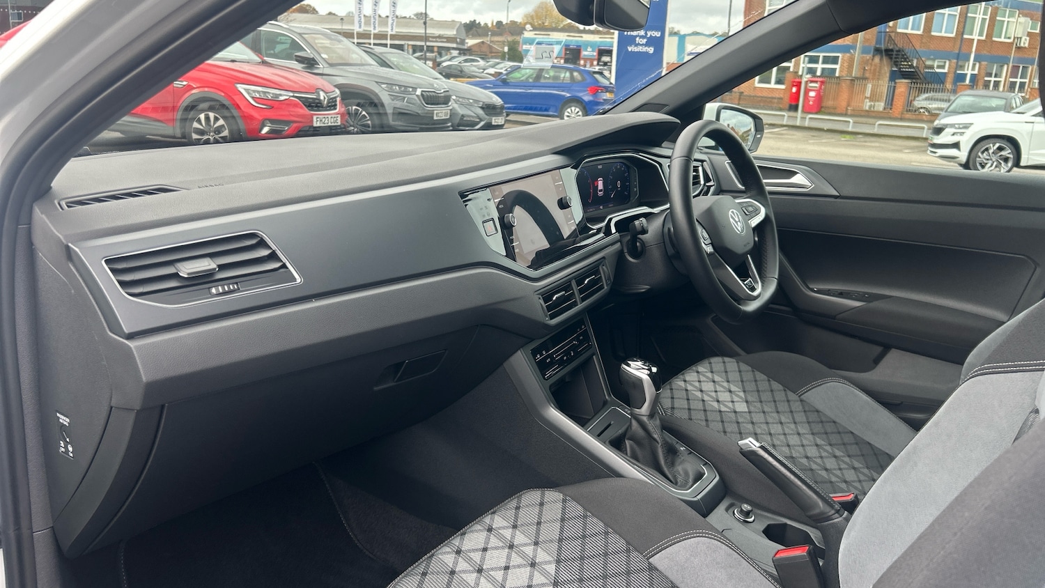 Used Volkswagen Polo 2023 for sale - 76449525: Photo 2