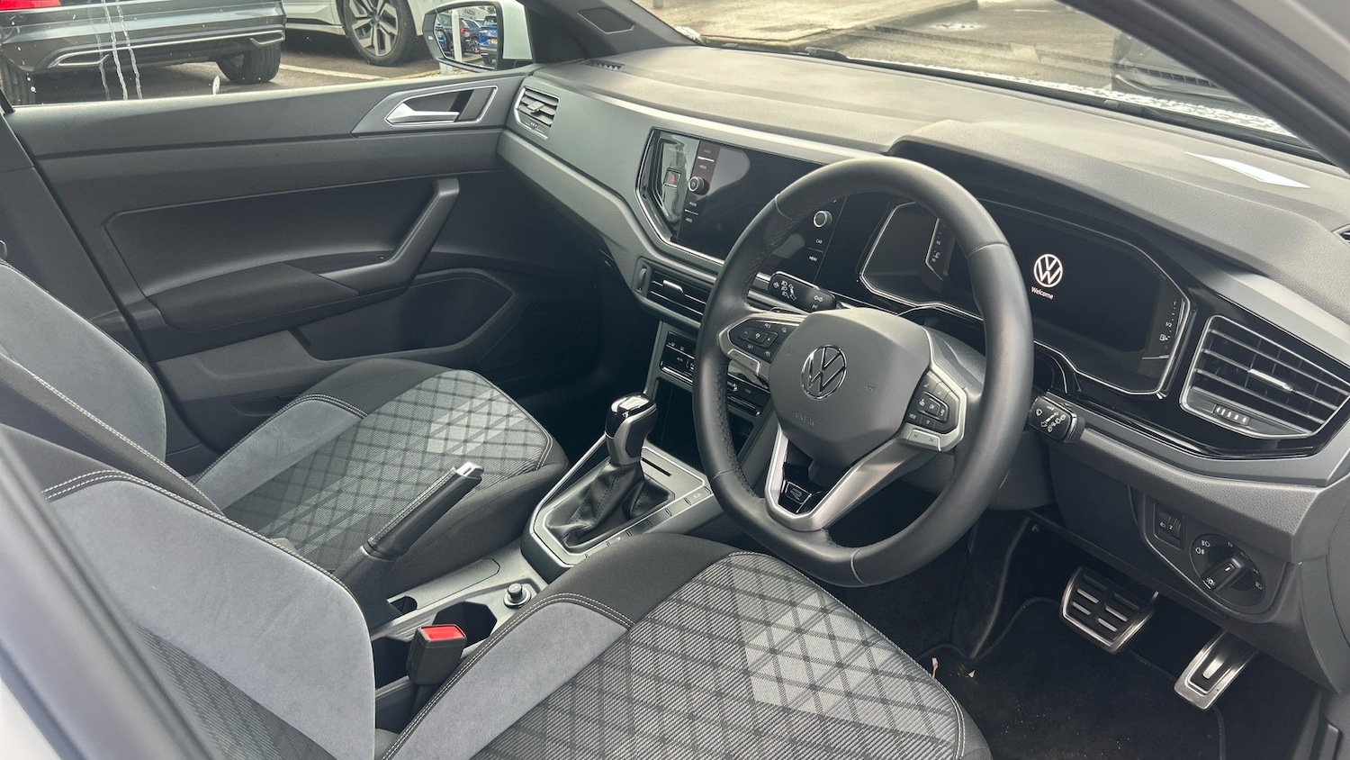 Used Volkswagen Polo 2023 for sale - 76449525: Photo 6